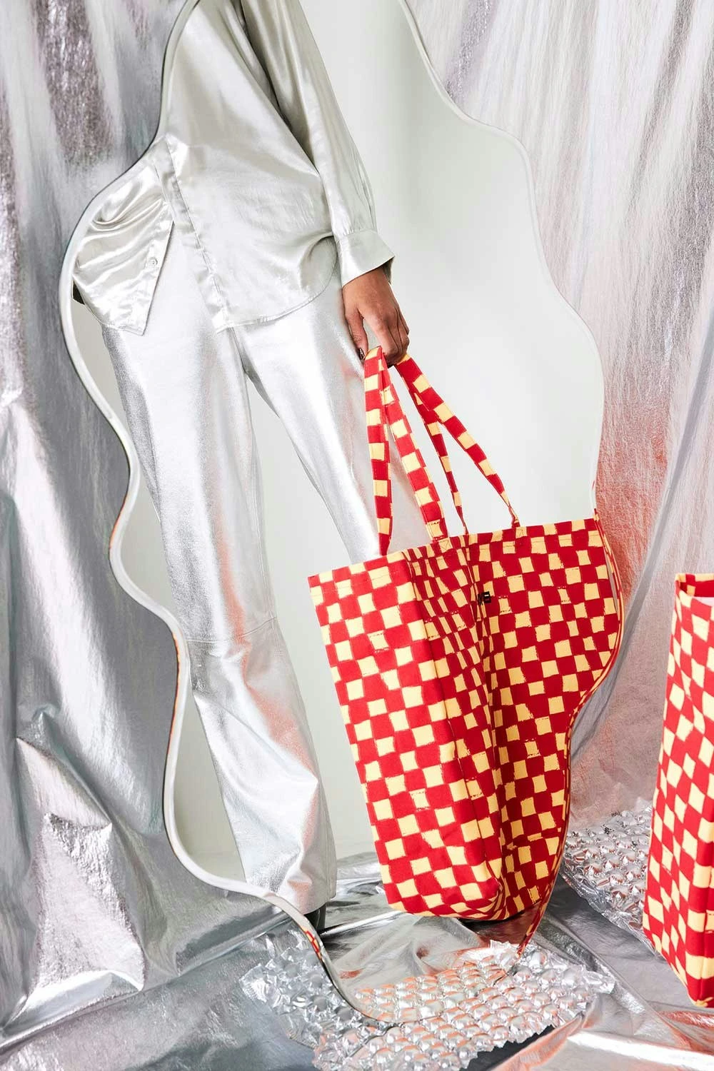 ByOn Flow Peili 70x115 Cm 6 ByOn Flow Peili 70x115 Cm - Image 4