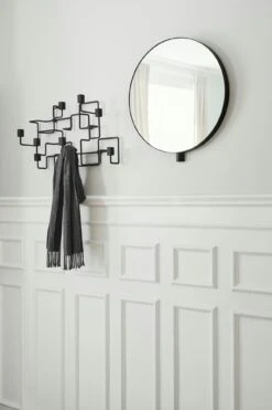 GEJST Kollage Seinäpeili Ø50 Cm, Tumman Tamminen 11 GEJST Kollage Seinäpeili Ø50 Cm, Tumman Tamminen -Lastenhuoneen sisustus gejst kollage seinapeili 50 cm tumman tamminen 2