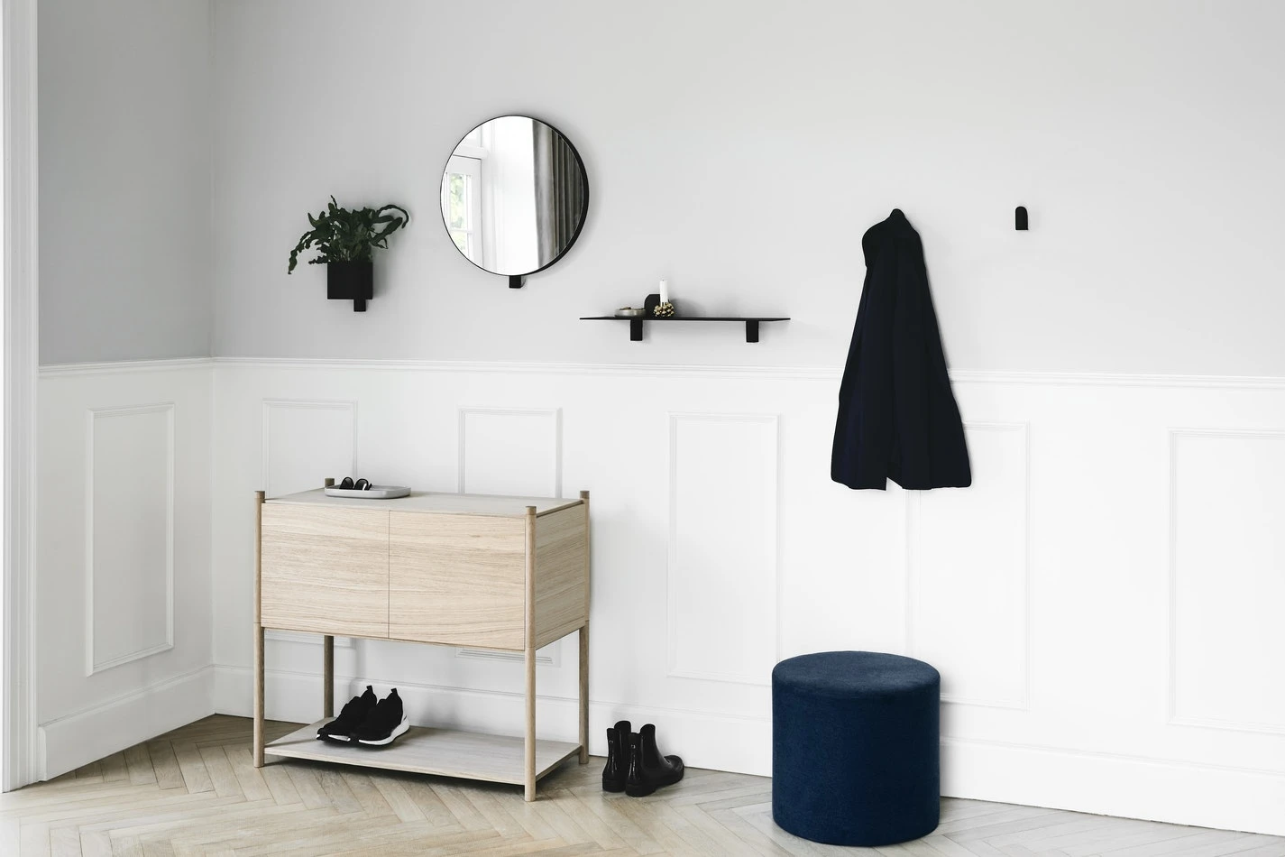 GEJST Kollage Seinäpeili Ø50 Cm, Tumman Tamminen 4 GEJST Kollage Seinäpeili Ø50 Cm, Tumman Tamminen - Image 2