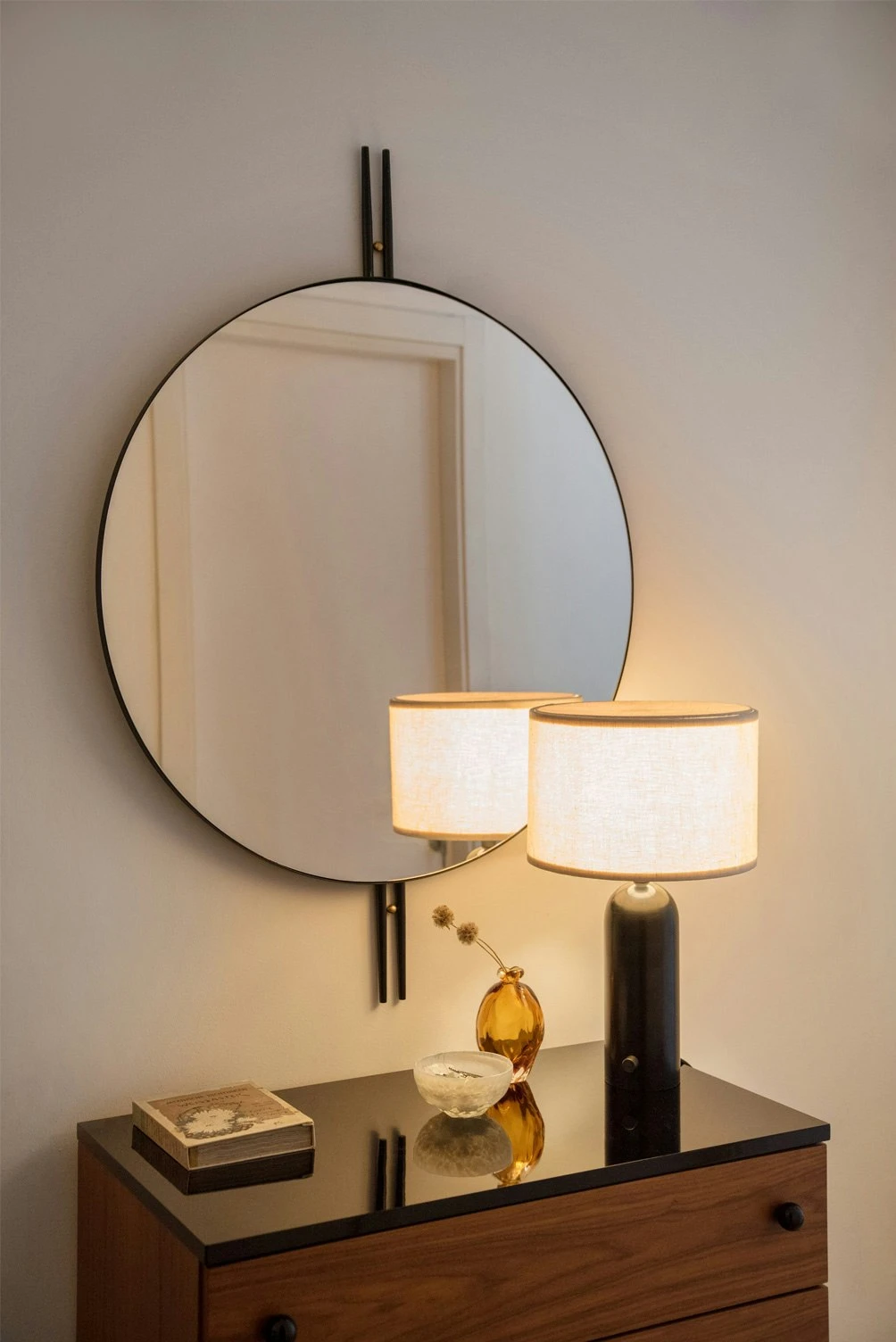 Gubi IOI Seinäpeili Ø80 Cm 5 Gubi IOI Seinäpeili Ø80 Cm - Image 3