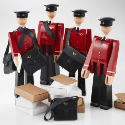 Kay Bojesen Postinkantaja Einar 20cm -Lastenhuoneen sisustus kay bojesen postinkantaja einar 20cm 5