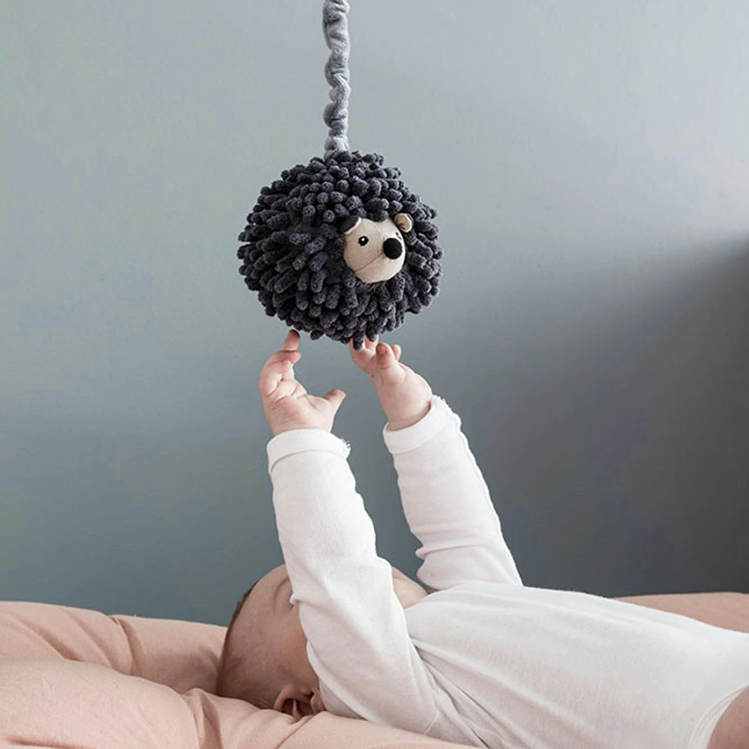 Kids Concept Edvin Musiikki Mobiili, Harmaa 5 Kids Concept Edvin Musiikki Mobiili, Harmaa - Image 3