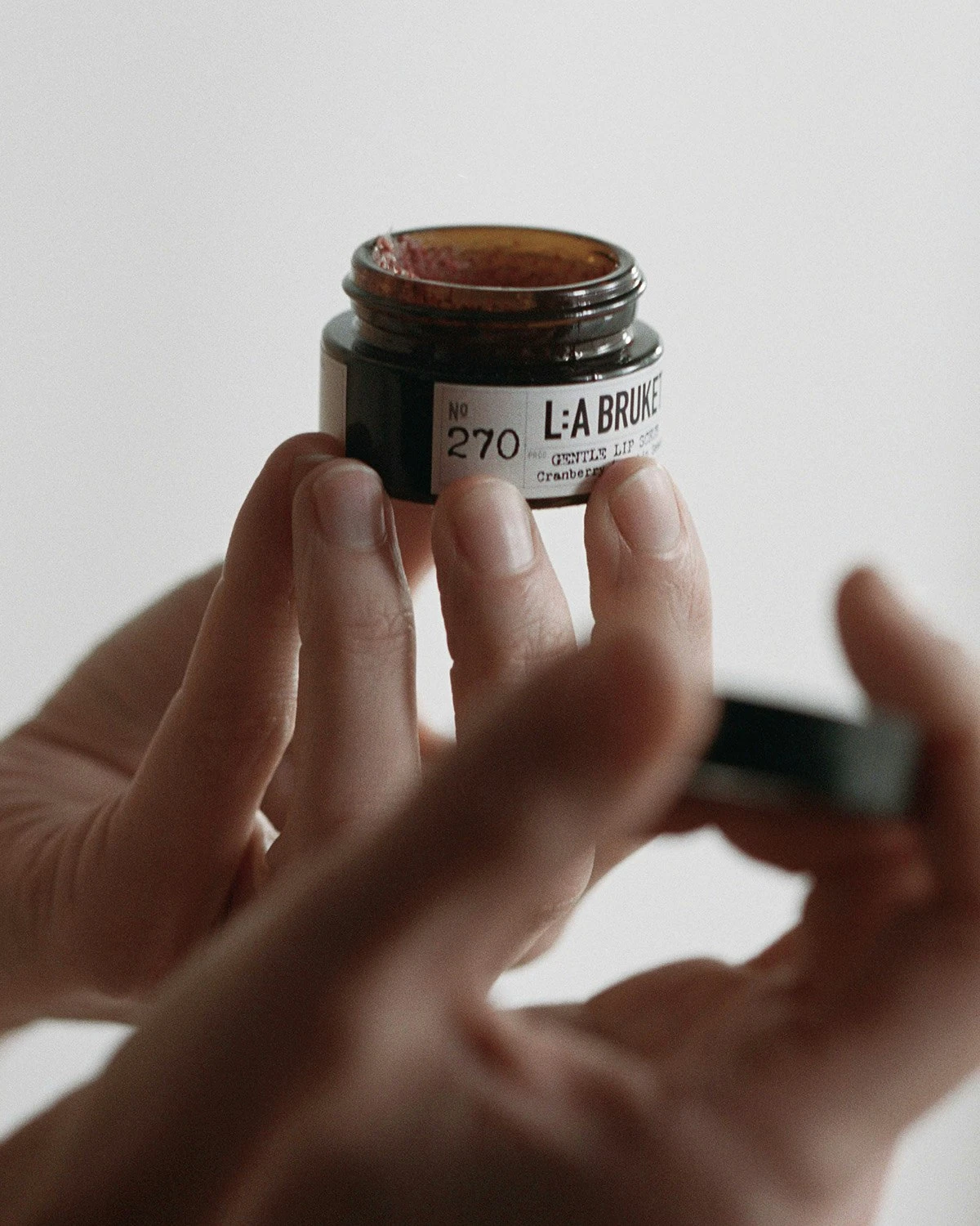 L:A Bruket 272 Lip Restore Lahjasetti 3 Palaa 5 L:A Bruket 272 Lip Restore Lahjasetti 3 Palaa - Image 3