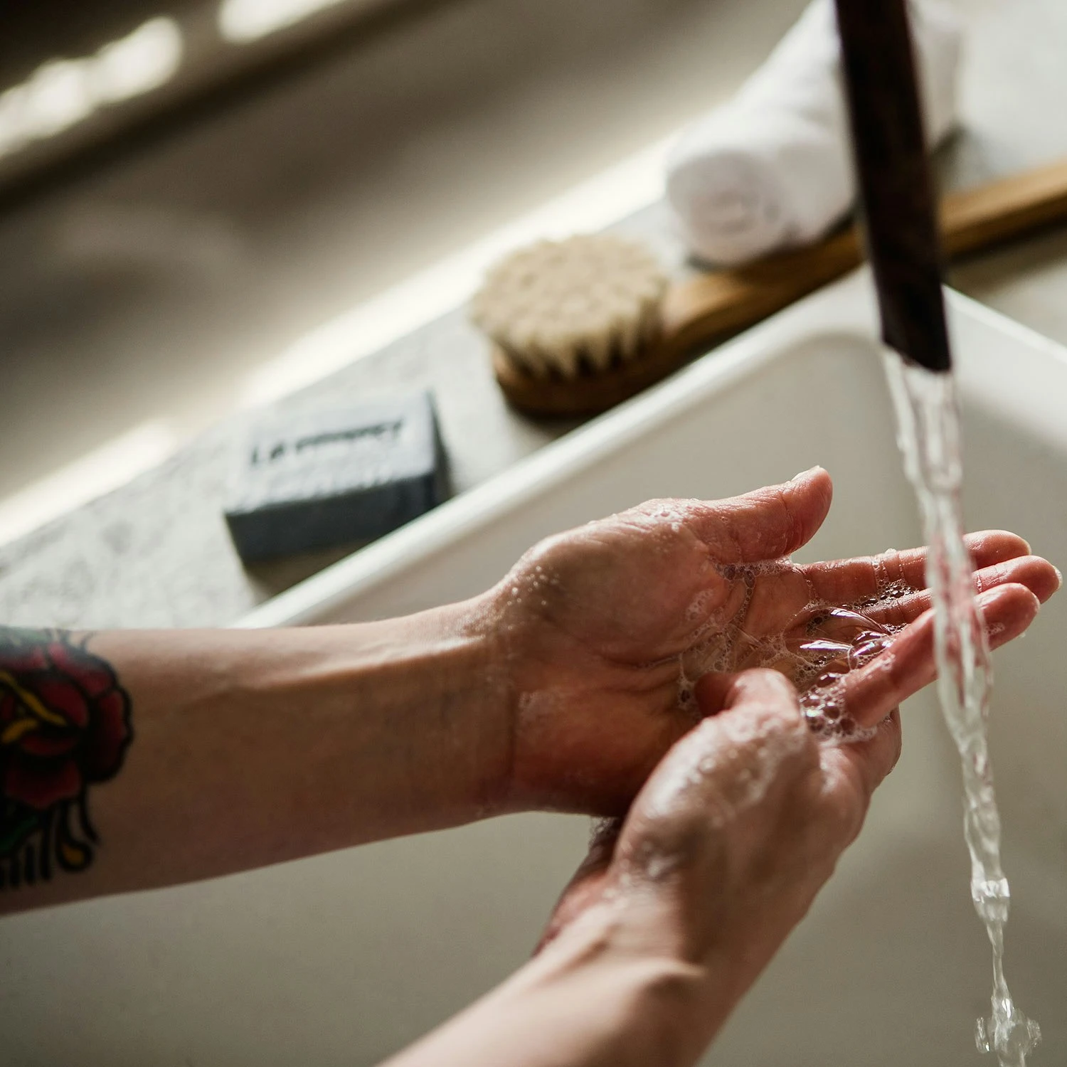 L:A Bruket 013 Foot Scrub Saippua 120 G 6 L:A Bruket 013 Foot Scrub Saippua 120 G - Image 4