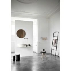 Menu Norm Hammasharjanpidike, Musta -Lastenhuoneen sisustus menu norm hammasharjanpidike valkoinen 5