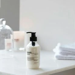 Meraki Tangled Woods Hand Lotion -Lastenhuoneen sisustus meraki tangled woods hand lotion 2