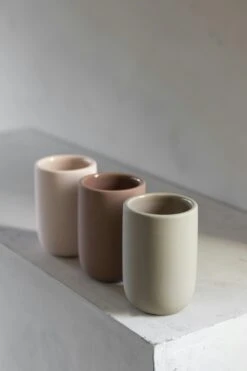 Mette Ditmer Lotus Hammasharjanpidike, Powder Rose 11 Mette Ditmer Lotus Hammasharjanpidike, Powder Rose -Lastenhuoneen sisustus mette ditmer lotus hammasharjanpidike 27