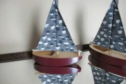 Nofred Harbor Puulelu 23x30, Burgundy -Lastenhuoneen sisustus nofred harbor puulelu 23x30 4