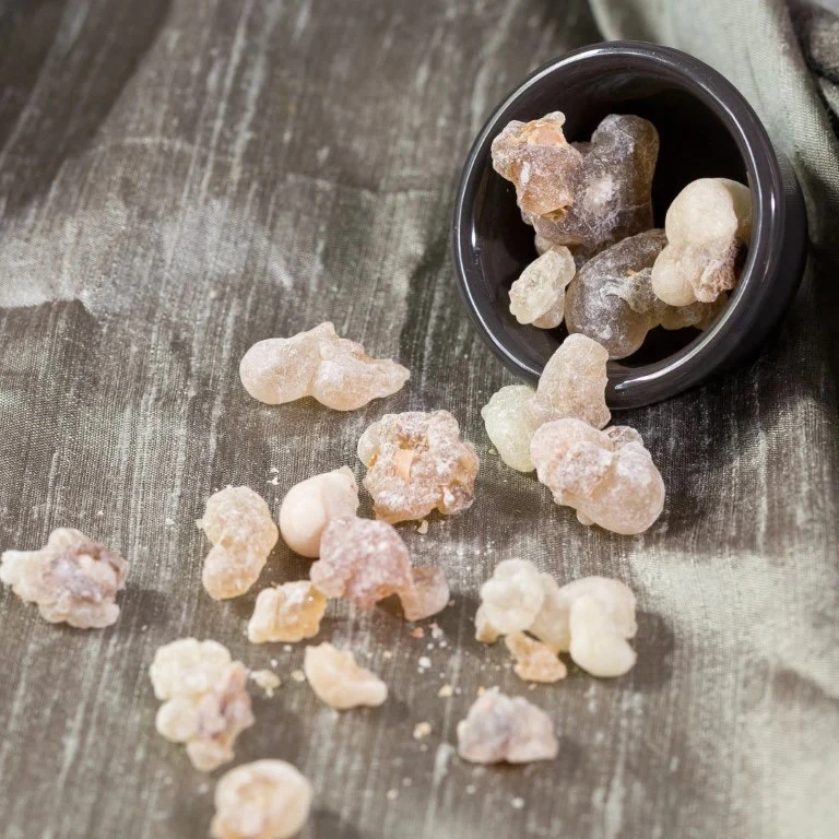Frankincense Eteerinen Öljy 5 Frankincense Eteerinen Öljy - Image 3
