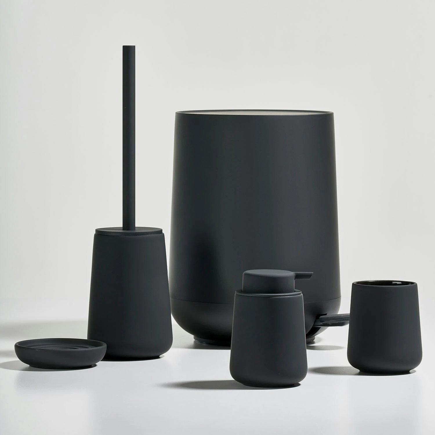 Zone Denmark Nova One Saippua-annostelija, Musta 4 Zone Denmark Nova One Saippua-annostelija, Musta - Image 2